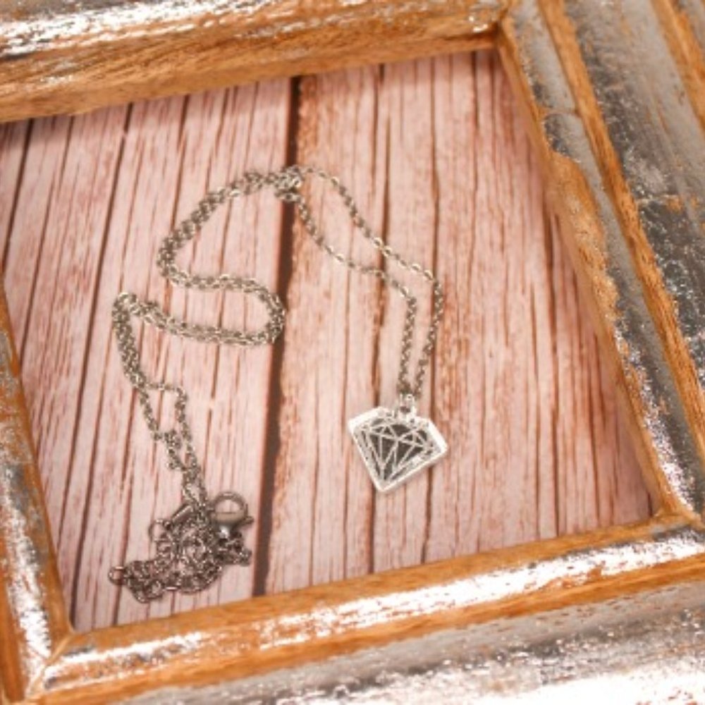 Diamond Necklace Silver Acrylic Pendant with 18 inch Silver Chain